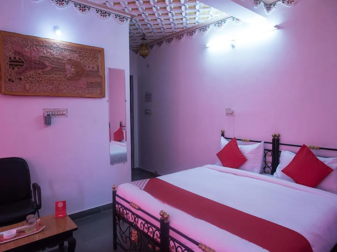 Oyo 12250 Home Kesar Vilas Near Trident Udaivilas أُودايبور