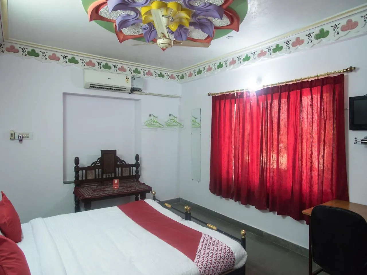 Oyo 12250 Home Kesar Vilas Near Trident Udaivilas أُودايبور