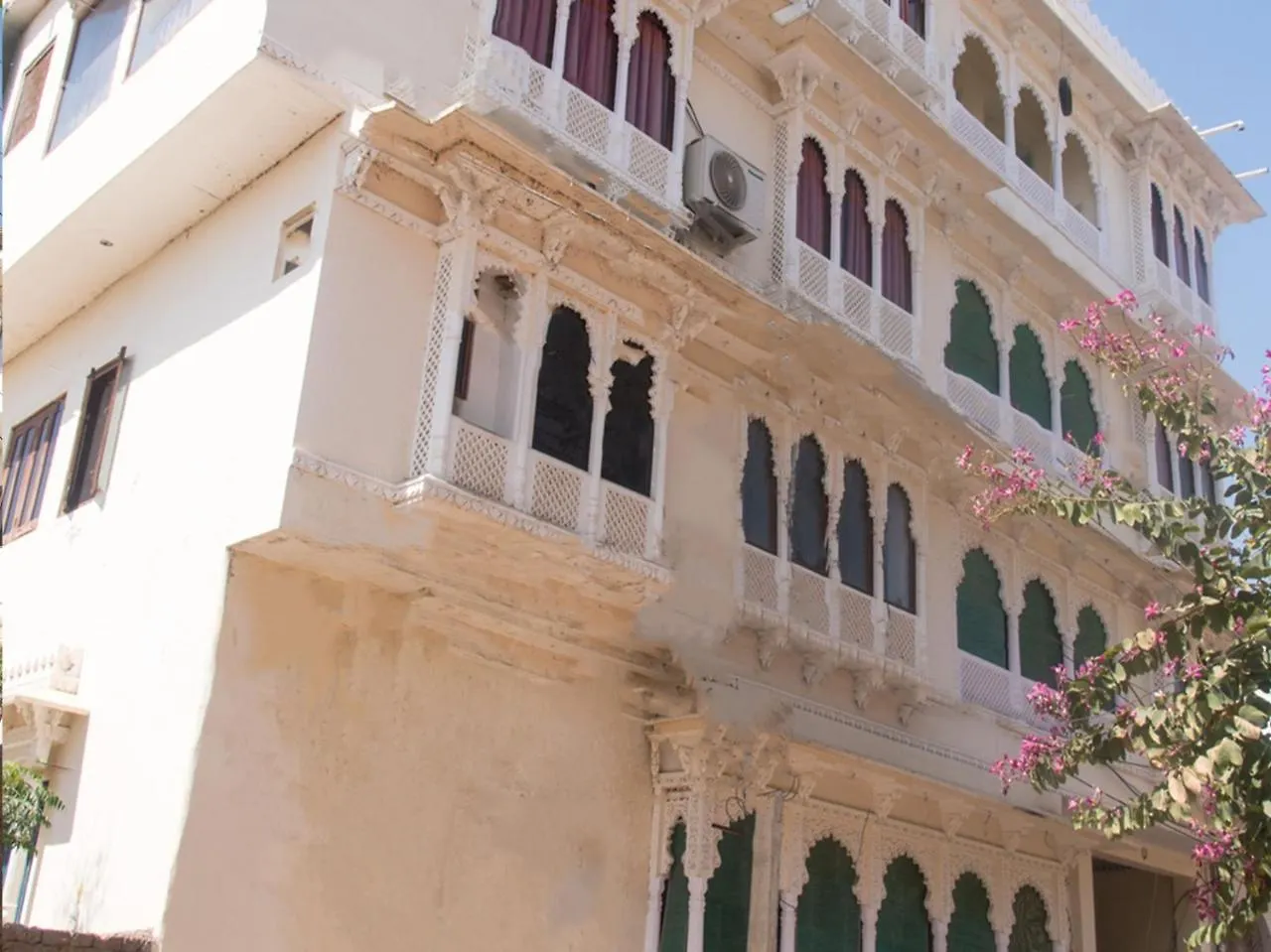 شقة Oyo 12250 Home Kesar Vilas Near Trident Udaivilas أُودايبور